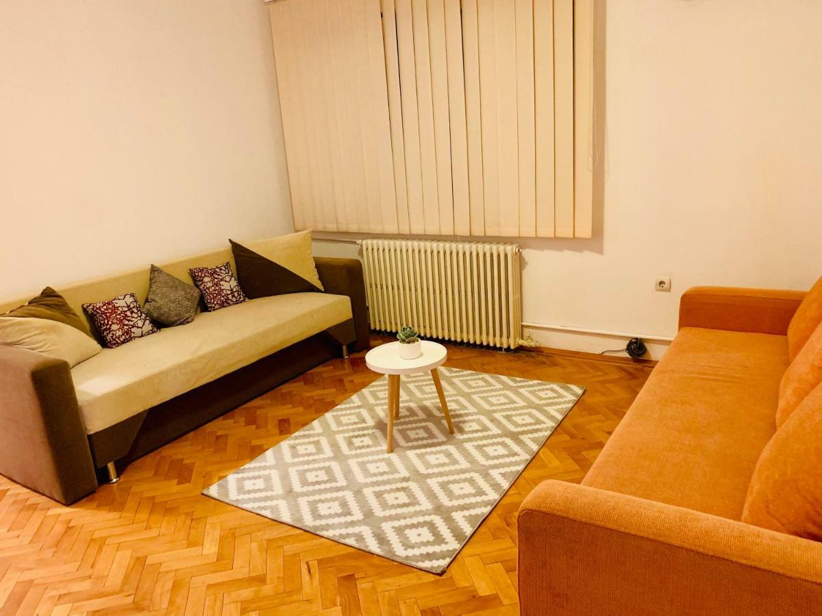 Ultracentral Apartment With All You Need: Wifi, Tv, Ac, Washer, Coffe Timisoara Exterior photo